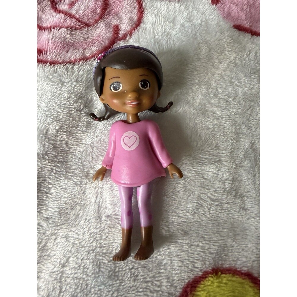 DOC MCSTUFFINS DISNEY 3.5” ACTION FIGURE PLASTIC TOY (PRE-OWNED)